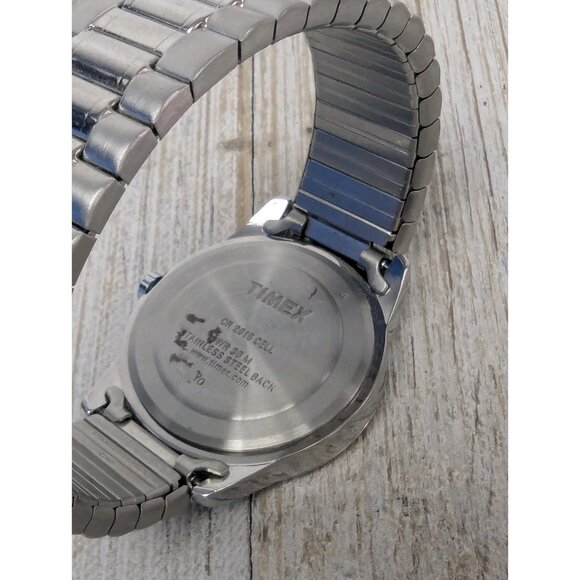 Used Timex Indiglo Silver Tone Expansion Mens Watch 36mm Blue/Silver Cracked - Picture 4 of 7